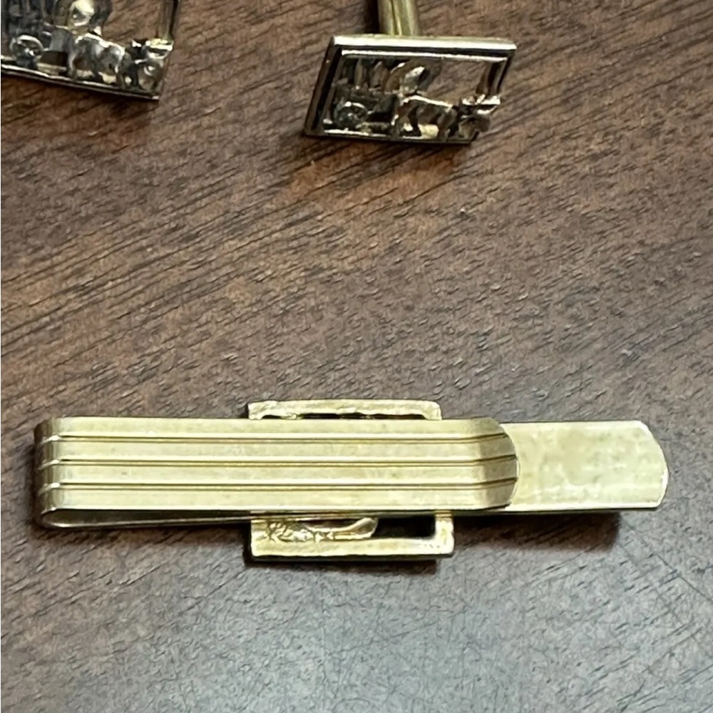 Vintage Covered Wagon Rectangular Cufflinks And T… - image 4